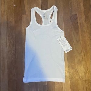 unworn lululemon tank top